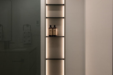Example of a minimalist home design design in Vancouver