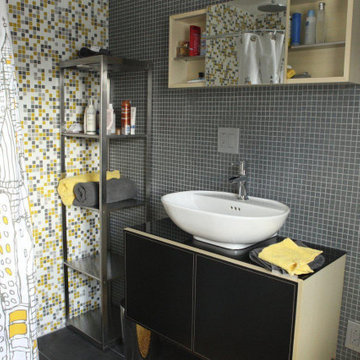 Brio Glass Mosaic Tile in Sleet and City Sunshine Blend