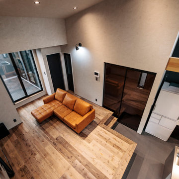 INDUSTRY HOUSE(インダストリーハウス)