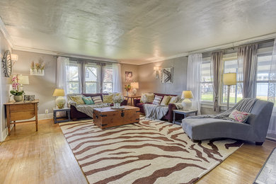 Transitional living room photo in Denver