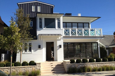 Inspiration for a contemporary exterior home remodel in Orange County