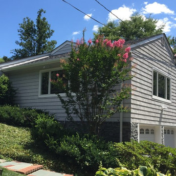 Old Westbury Siding - Platinum Gray Shakes with Gray Ledgestone and Black Roof