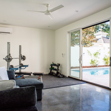 Side Courtyard Cabana