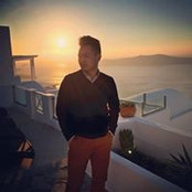 Sheng Wang's photo