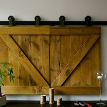 TV barn door for Playroom