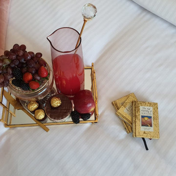 Peach Retreat .Holiday Home Dubai Mall .Dubai