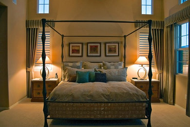 Example of a minimalist bedroom design in San Francisco