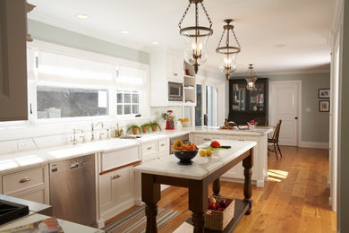 Example of a trendy kitchen design in San Francisco