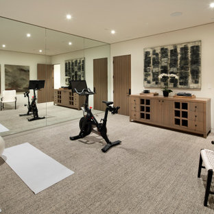 サンフランシスコのトランジショナルスタイルのおしゃれなホームジムの写真