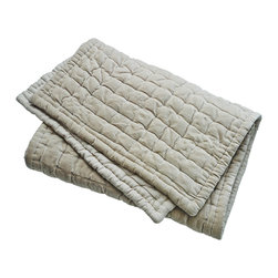 Square Pintuck Quilted Bed Runner - Bedspreads