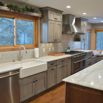 Pinewood Drive - Mountain Transitional Kitchen