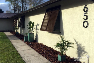 Tropical exterior home idea in Orlando