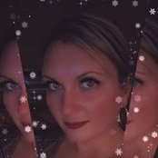 Elizabeth Piatek's photo