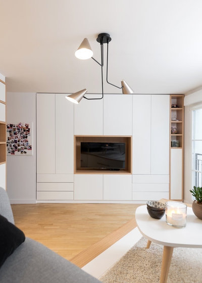 Современный Гостиная by ATMOSPH&Egrave;RES DESIGN