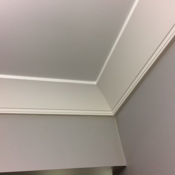Simple contemporary moulding