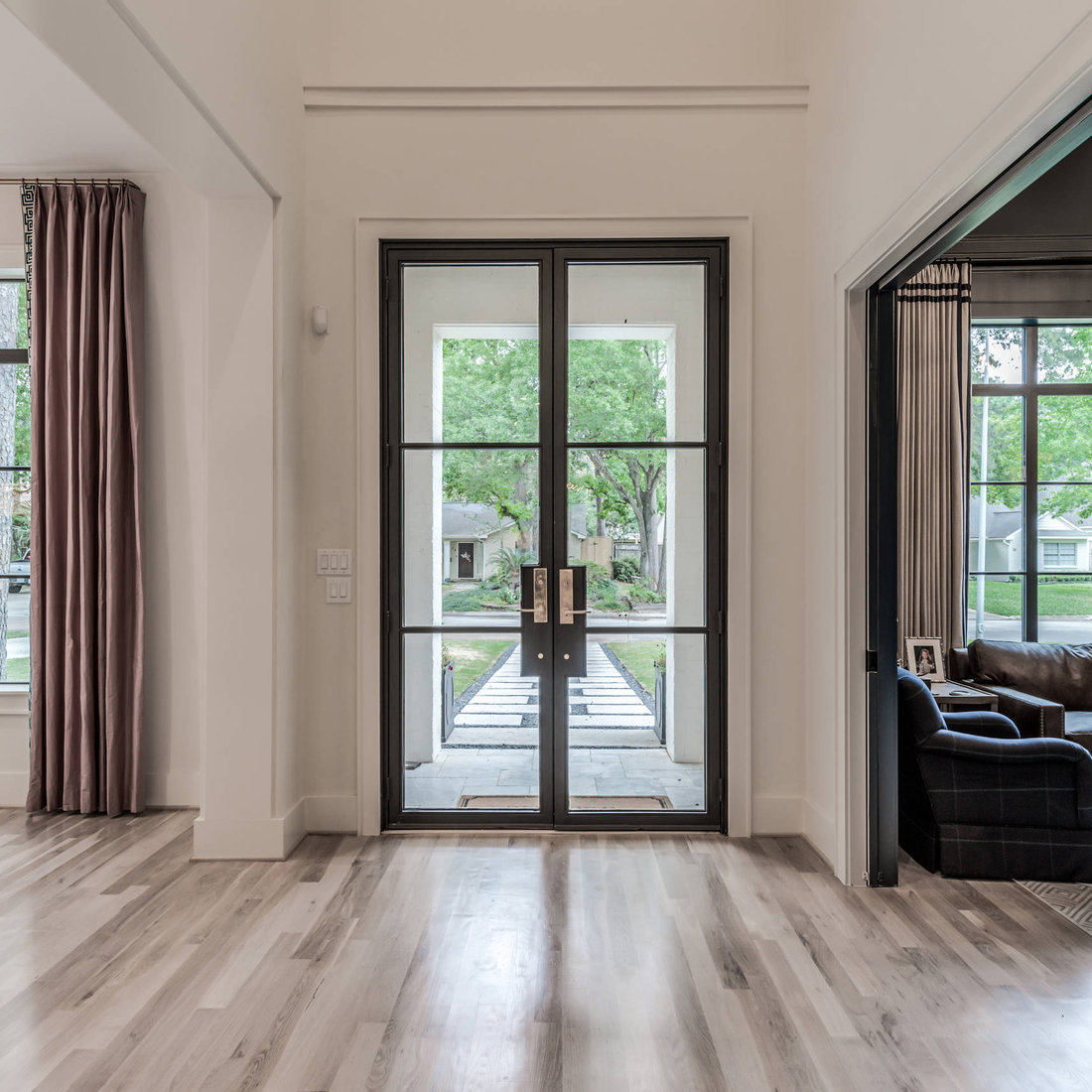 Sandalwood transitional
