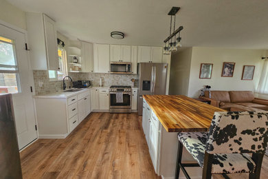 Inspiration for a country kitchen remodel in Hawaii