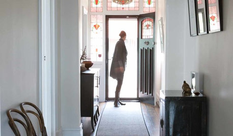 Hallway Floor Solutions to Stop Dirt and Mud in Their Tracks