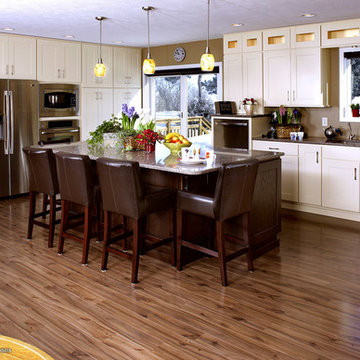 Door style: Pendleton W  |  Species: Maple  |  Finish: Linen