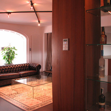 SALA-BAR