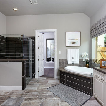 San Antonio, Texas | Settlement at Gruene - Classic Yale Owner's Bathroom