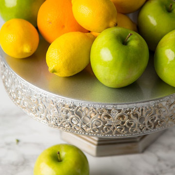 Victoria 12-Inch Silver Metal Cake Stand by Amalfi Decor