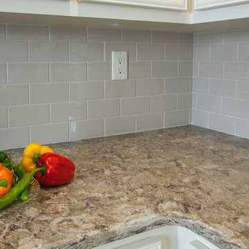 Glass Backsplash in Biscuit.