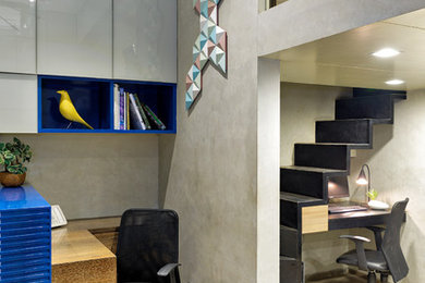 Inspiration for a modern home design in Mumbai.