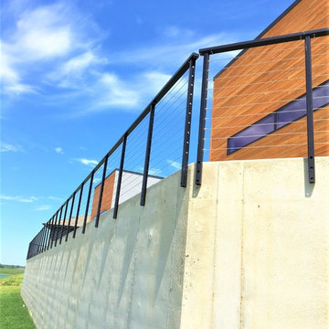 www.ModernDeckRailings.com