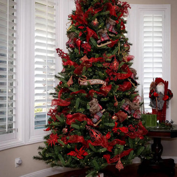 HOLIDAY DECORATING