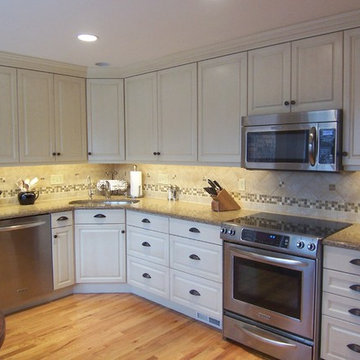 Traditional White Kitchen Remodel in Montgomery, OH