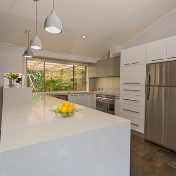 Modern kitchen 2