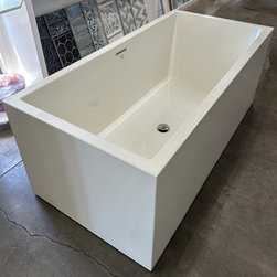 62&rdquo;L x 30&rdquo;W x 19&rdquo; D Wetstyle Solid surface freestanding tub - Bathroom Sinks