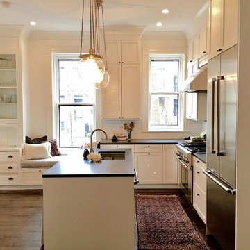Bright Cozy Kitchen