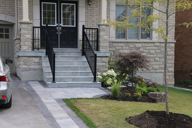 Inspiration for a contemporary home design remodel in Toronto