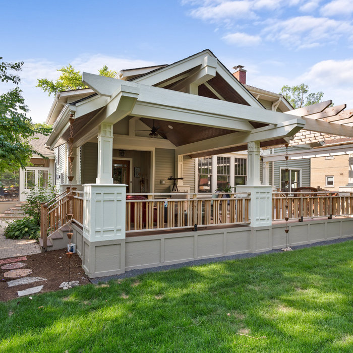 This Arts and Crafts gem was built in 1907 and remains primarily intact, both interior and exterior, to the original design.  The owners, however, wanted to maximize their lush lot and ample views wit