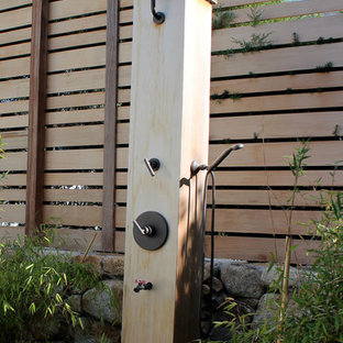 オーランドのビーチスタイルのおしゃれなデッキ (屋外シャワー) の写真