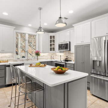 2-Tone Kitchen Design Makes a Stunning Impact