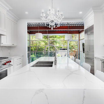 Custom kitchen - East Toronto