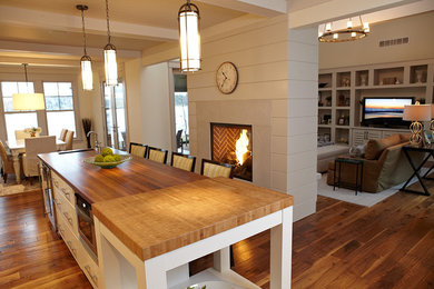 Inspiration for a farmhouse kitchen remodel in Grand Rapids