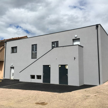 Bâtiment mixte commerce et habitation