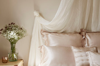 Windsor Nude Silk Bedspread and Cushions