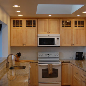 Natural Maple Shaker Kitchen