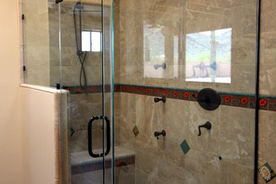 フェニックスにあるおしゃれな浴室の写真