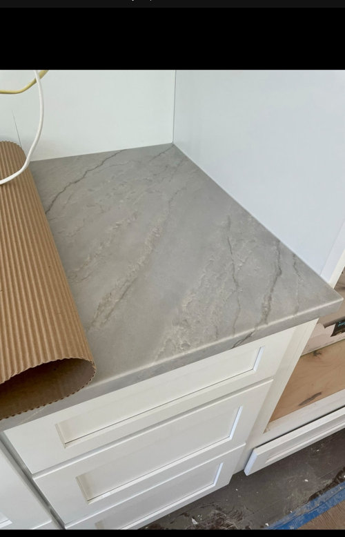 Quartzite staining very badly