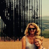 Georgina Applegate's photo
