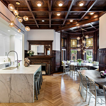 Kitchen/ Dining Room