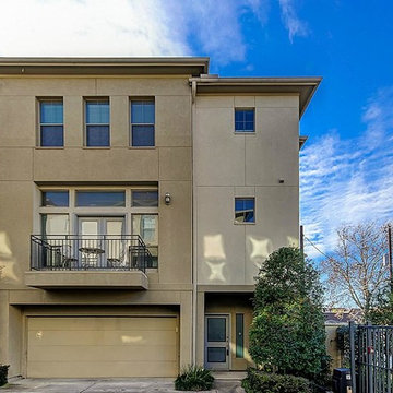 Houston Properties, Gated community in Cottage Grove. 5111 Larkin St