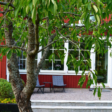 SOLLENTUNA STOCKHOLM klassisk trädgård med varm och enkel känsla