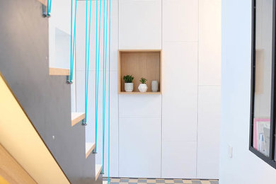 Design ideas for a contemporary hallway in Nantes.